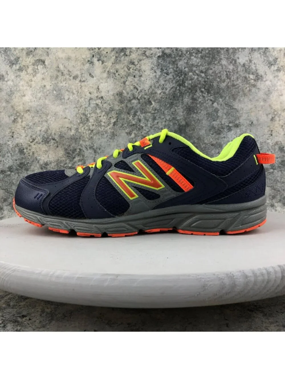 New Balance Men's Size 11 4E 402 Blue Lace-Up Low Top Running Sneakers ME402NO1
